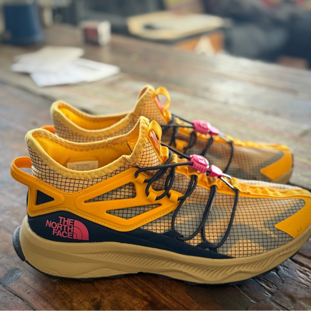 【The North Face】Men's Oxeye Tech Mid Hiking Trainers Yellow & Stone  Size:9